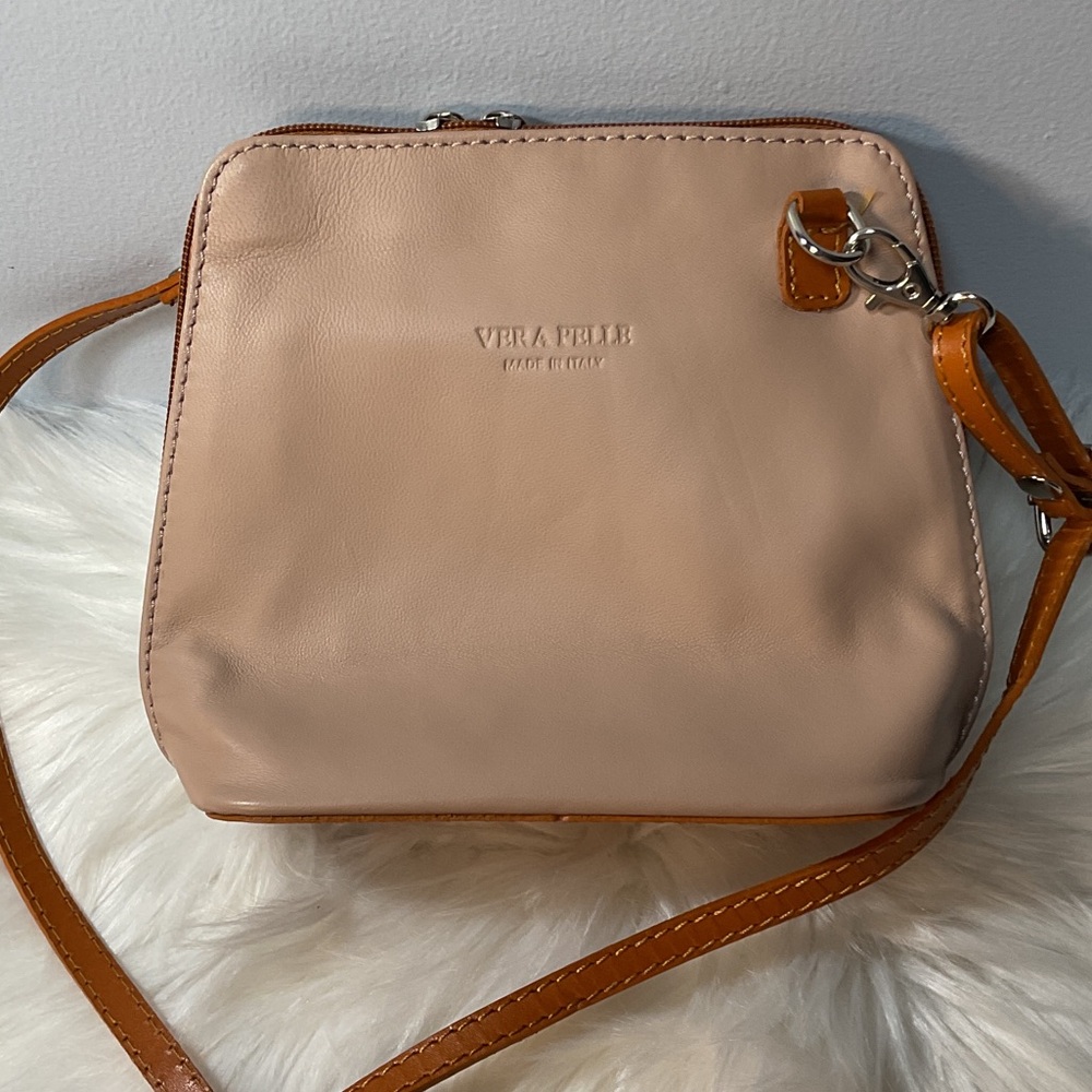 Vera Pelle Brand Italian Leather Zip Around CrossBody Bag Peach. Handmade Italy